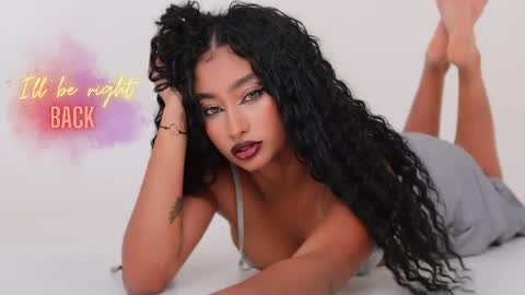 Snapshot of willow_hendrix chatting on 05/21/26, 12:12 Ms Willow online show from 05/21/26, 12:12