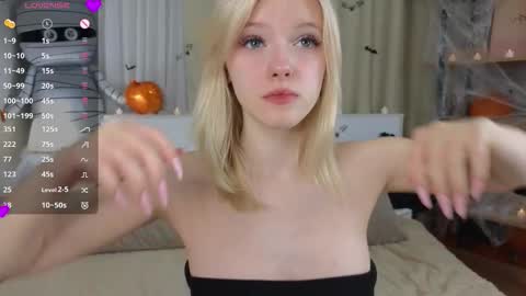 Mary online show from 11/05/25, 11:43