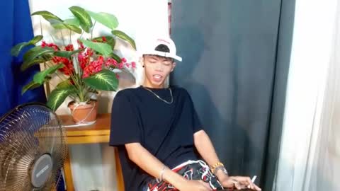 Snapshot of win_boy chatting on 07/31/26, 09:52 win_boy online show from 07/31/26, 09:52