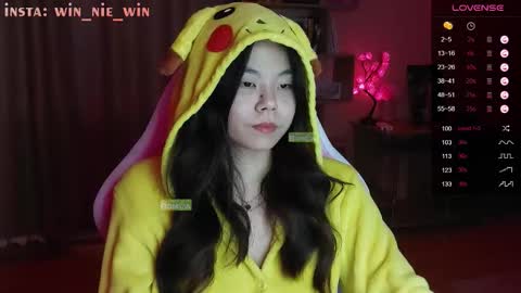 Winnie online show from 10/05/25, 03:27