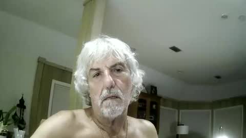 Snapshot of winedog2020 chatting on 05/28/26, 01:58 Gundja Man online show from 05/28/26, 01:58