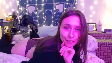 Eevie online show from 12/02/24, 11:51