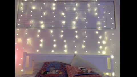 Eevie online show from 02/17/25, 04:53