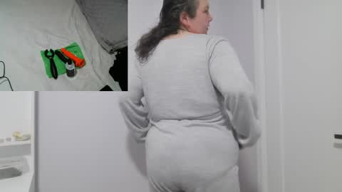 Winnie online show from 03/28/26, 05:40