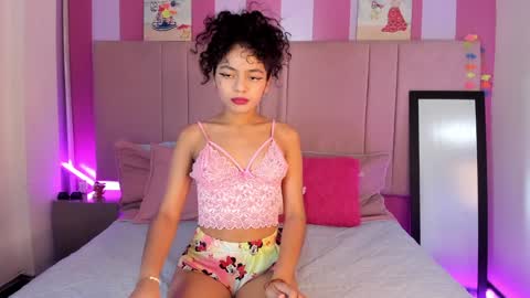  Winnifer Gonzalez  online show from 12/10/24, 06:01