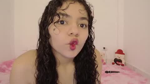 Snapshot of winnifer_gonzalez chatting on 07/02/26, 03:17 Winnifer Gonzalez online show from 07/02/26, 03:17