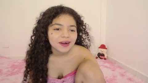 Snapshot of winnifer_gonzalez chatting on 07/06/26, 03:03 Winnifer Gonzalez online show from 07/06/26, 03:03