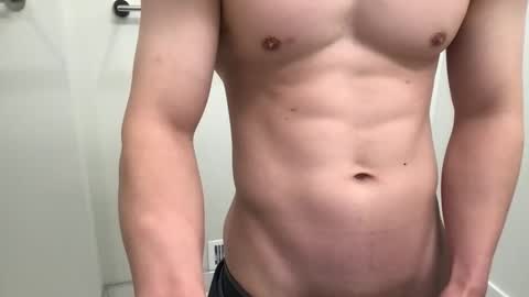 Snapshot of winsome_naked_gentleman chatting on 12/13/24, 02:21 WInsome online show from 12/13/24, 02:21