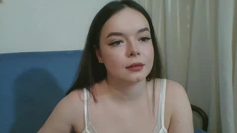 Snapshot of winter__white_rose chatting on 06/07/26, 07:06 Emma online show from 06/07/26, 07:06