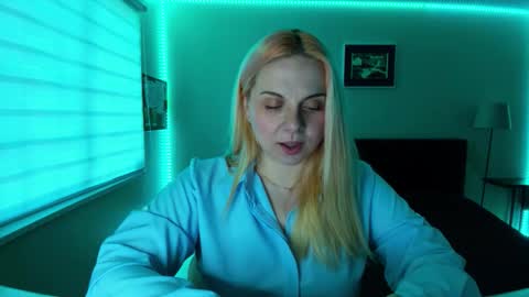 Winter Miracle online show from 12/17/25, 07:09