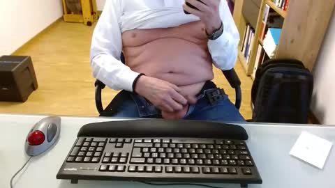 Snapshot of winterfreund99 chatting on 01/08/26, 11:01 winterfreund99 online show from 01/08/26, 11:01