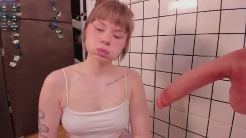 Sophie weight 50kg height 160 online show from 04/16/26, 08:59