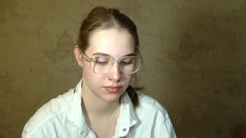 wira_witch online show from 01/11/25, 04:25