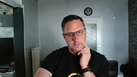 Dirty online show from 05/03/26, 02:23