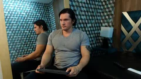 Snapshot of wiston_cox chatting on 05/29/26, 01:31 Wiston online show from 05/29/26, 01:31
