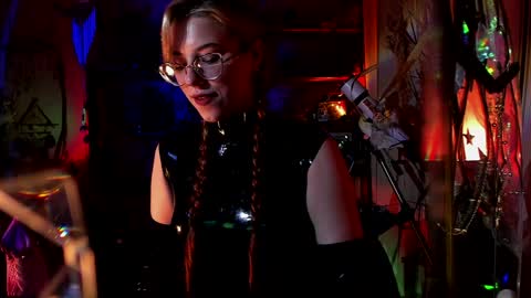 Snapshot of witch_fiona chatting on 01/26/25, 08:13 Goddess of two strapons - Mr. long Don Mr. Pinky online show from 01/26/25, 08:13