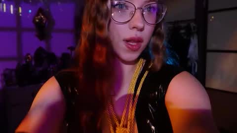 Snapshot of witch_fiona chatting on 02/16/26, 08:05 Goddess of two strapons - Mr. long Don Mr. Pinky online show from 02/16/26, 08:05