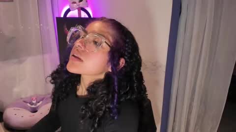     Luna Violeta  A r t i s t  online show from 02/13/25, 11:58