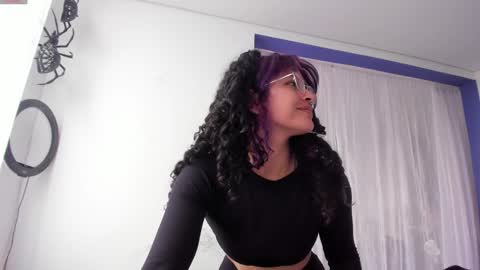     Luna Violeta  A r t i s t  online show from 03/11/25, 08:53