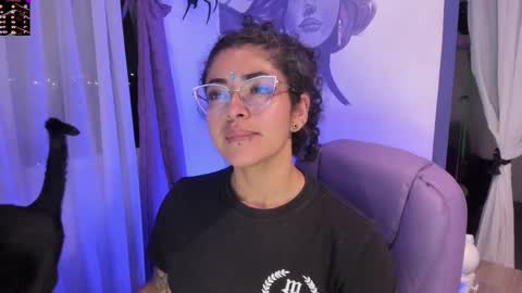     Luna Violeta  A r t i s t  online show from 12/01/25, 03:33