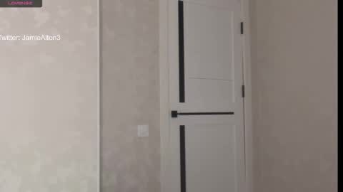 Wlademar online show from 12/17/25, 02:50