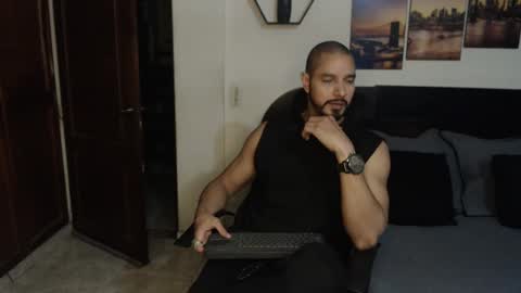 Magnus Dark independent model online show from 01/07/25, 01:38