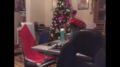 Snapshot of wobble444 chatting on 01/06/26, 12:36 wobble444 online show from 01/06/26, 12:36