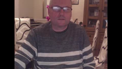 Snapshot of wobble444 chatting on 06/11/26, 01:05 wobble444 online show from 06/11/26, 01:05