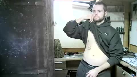 wolf021221 online show from 10/25/25, 03:18