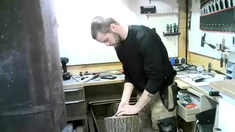 wolf021221 online show from 10/31/25, 02:29