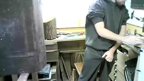 wolf021221 online show from 11/01/25, 01:24