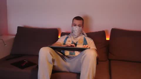 wolf021221 online show from 04/02/26, 08:50