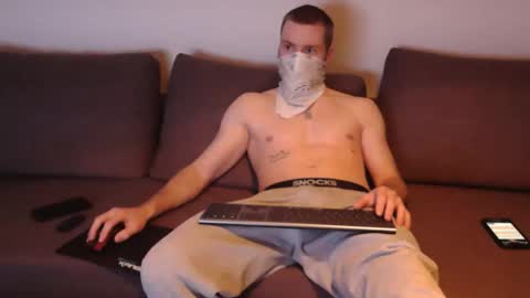 wolf021221 online show from 04/05/26, 02:14