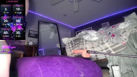 wolf_princess online show from 12/14/24, 03:40