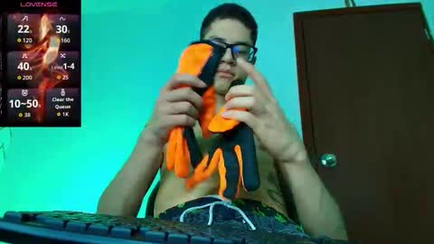  W O L F  online show from 11/28/25, 11:24