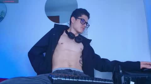  W O L F  online show from 03/06/26, 11:28