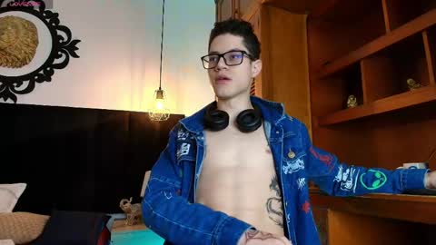  W O L F  online show from 04/21/26, 11:27