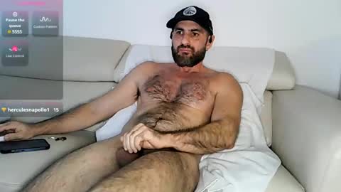 Snapshot of wolfdudefun chatting on 01/16/25, 10:23 wolf online show from 01/16/25, 10:23