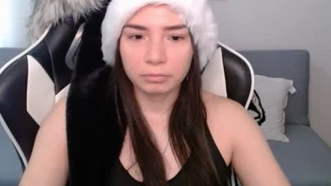 Snapshot of wolfs_daughter chatting on 12/14/24, 05:58 Alex online show from 12/14/24, 05:58