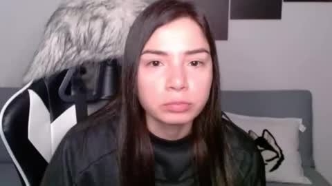 Snapshot of wolfs_daughter chatting on 01/04/25, 03:07 Alex online show from 01/04/25, 03:07