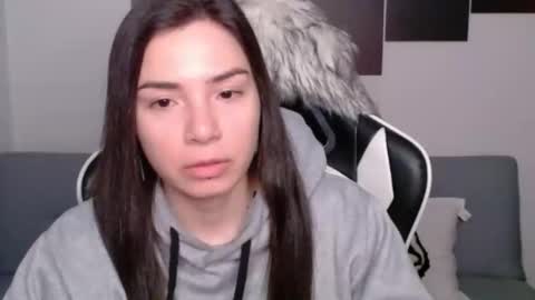 Snapshot of wolfs_daughter chatting on 01/30/25, 03:11 Alex online show from 01/30/25, 03:11