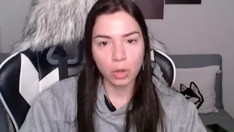 Snapshot of wolfs_daughter chatting on 02/03/25, 04:14 Alex online show from 02/03/25, 04:14