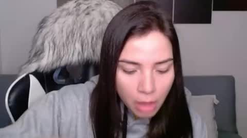 Snapshot of wolfs_daughter chatting on 02/04/25, 03:11 Alex online show from 02/04/25, 03:11