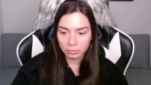 Snapshot of wolfs_daughter chatting on 02/13/25, 03:07 Alex online show from 02/13/25, 03:07