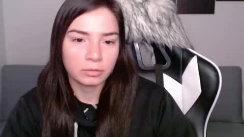 Snapshot of wolfs_daughter chatting on 02/16/25, 02:09 Alex online show from 02/16/25, 02:09