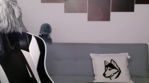Snapshot of wolfs_daughter chatting on 02/17/25, 03:25 Alex online show from 02/17/25, 03:25