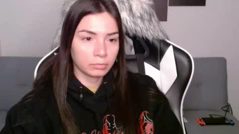 Snapshot of wolfs_daughter chatting on 02/23/25, 03:24 Alex online show from 02/23/25, 03:24