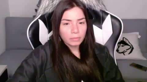 Snapshot of wolfs_daughter chatting on 03/01/25, 02:26 Alex online show from 03/01/25, 02:26