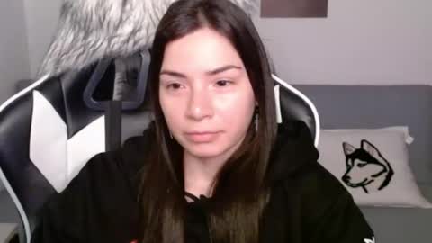 Snapshot of wolfs_daughter chatting on 03/03/25, 01:42 Alex online show from 03/03/25, 01:42