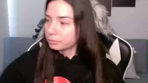 Snapshot of wolfs_daughter chatting on 03/05/25, 07:06 Alex online show from 03/05/25, 07:06